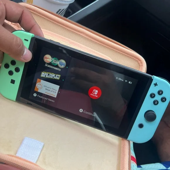 Nintendo switch - Picture 2 of 5